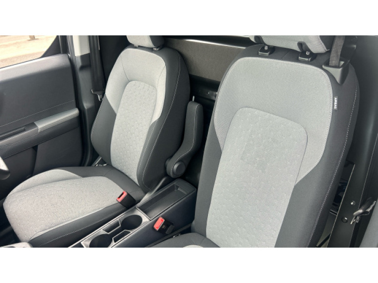 Ford Transit Courier E-Transit Courier 100kW 43kWh Limited Van Auto